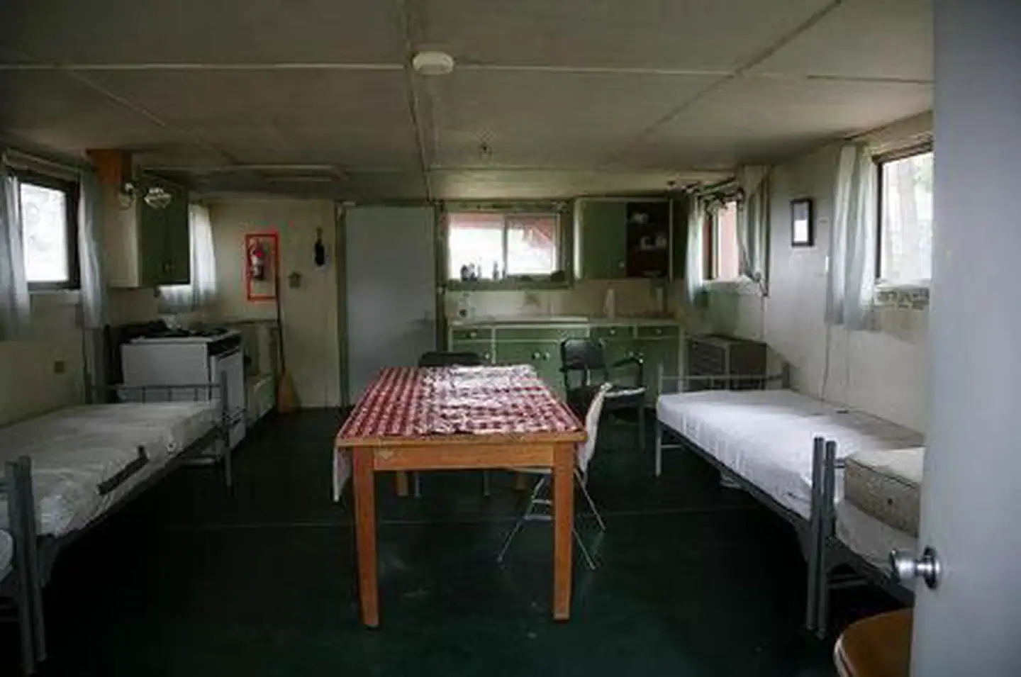 SUMMIT GUARD STATION BUNKHOUSE