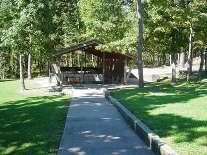 LAKE WEDINGTON Picnic Shelter