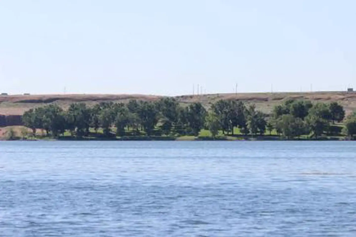 MCNARY BEACH - SOCKEYE SHELTER (OR)
