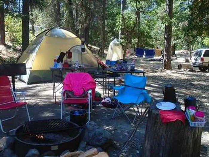 JACKSON CAMPGROUND ON THE APPLEGATE RIVER
