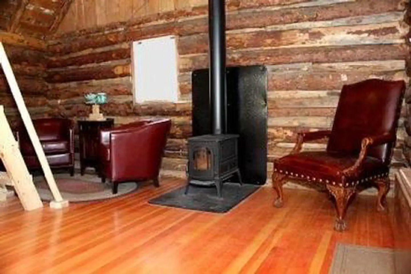 ALPINE RANGER STATION Living room