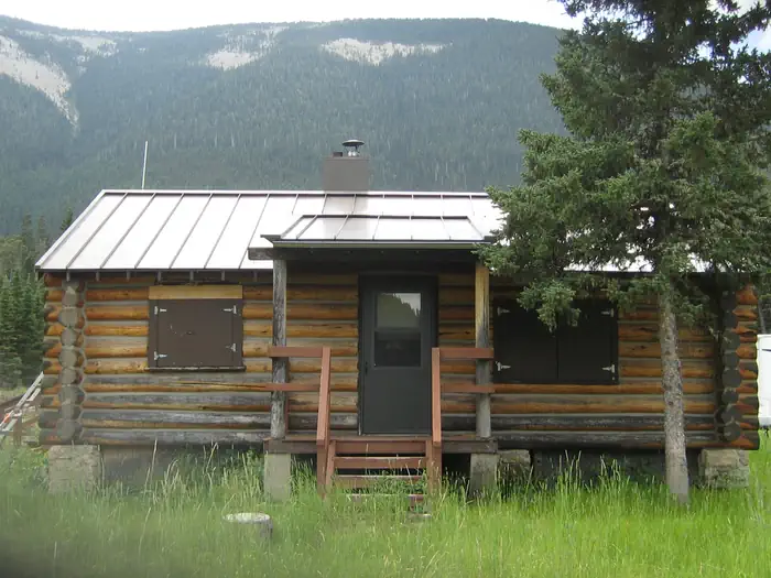 CRYSTAL LAKE CABIN