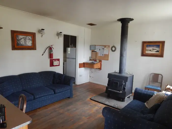 HUNTERS SPRING CABIN